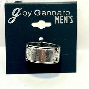 NWT Men’s silver tone ring with rivets